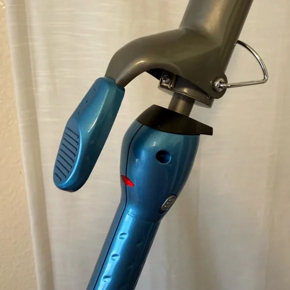 BaBylissPRO Nano Titanium Spring Curling Iron - Picture 4 of 5